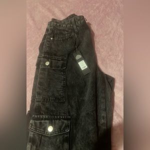 Fashion nova Washed black cargo jeans Size 3